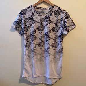 CEDARWOOD STATE FLORAL SKELETON TSHIRT SZ S